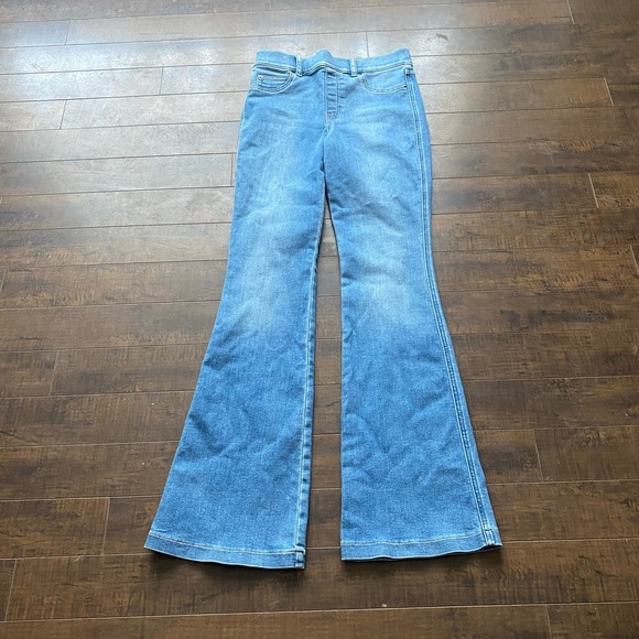 Spanx Everywhere Flare jeans - Picture 4 of 13